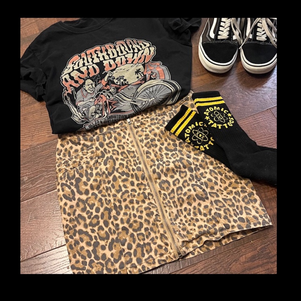 Vintage High Waisted Leopard Print Mini Skirt with Front Zipper; Grunge Festival